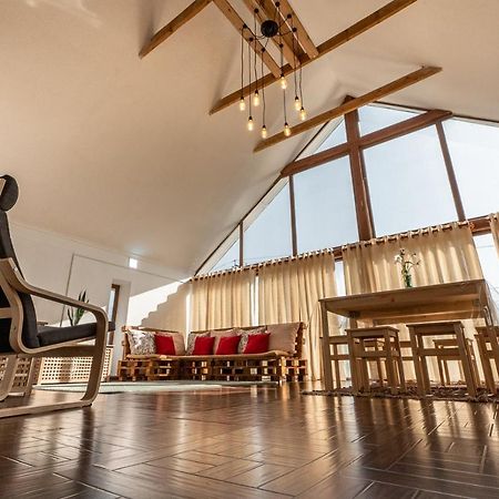 Хостел Modern Loft Lighthouse Каракол Екстер'єр фото