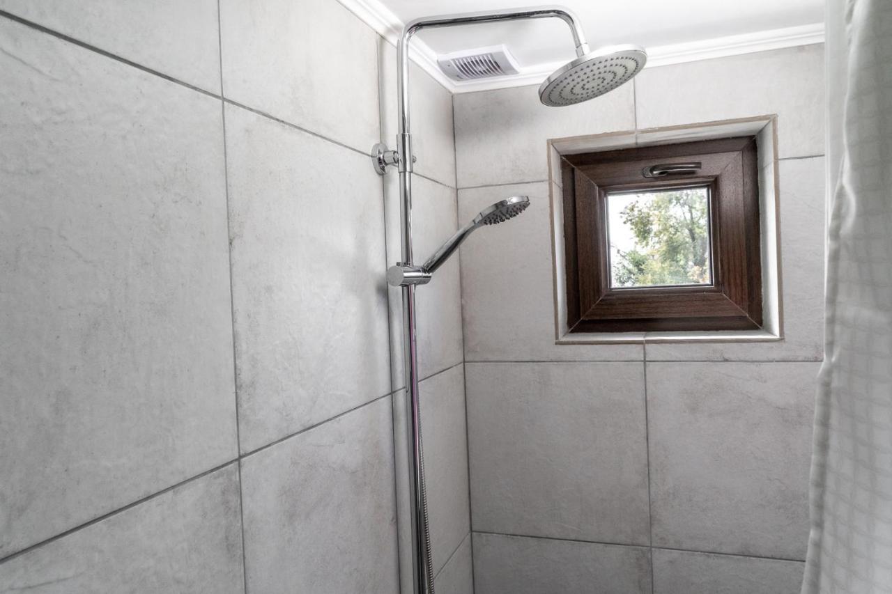Хостел Modern Loft Lighthouse Каракол Екстер'єр фото