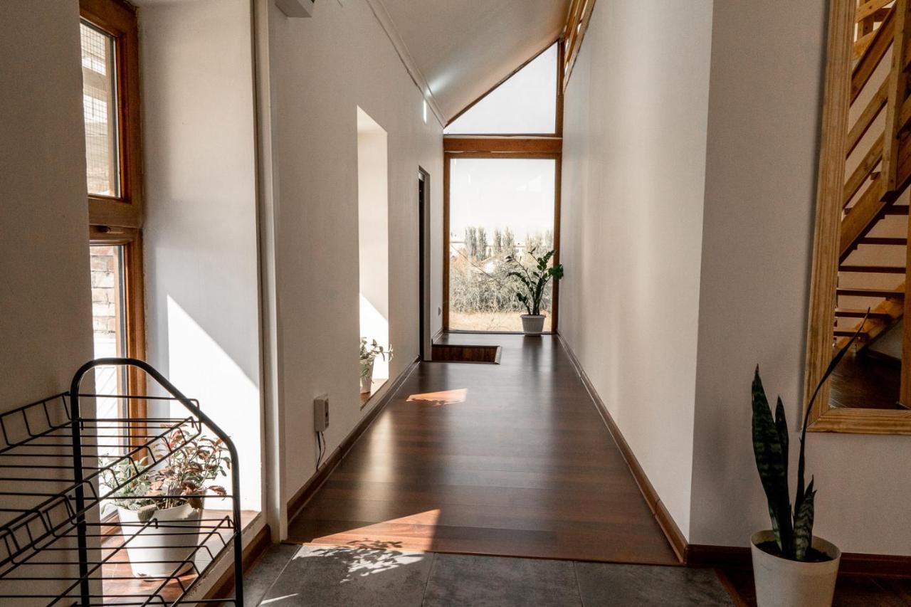 Хостел Modern Loft Lighthouse Каракол Екстер'єр фото