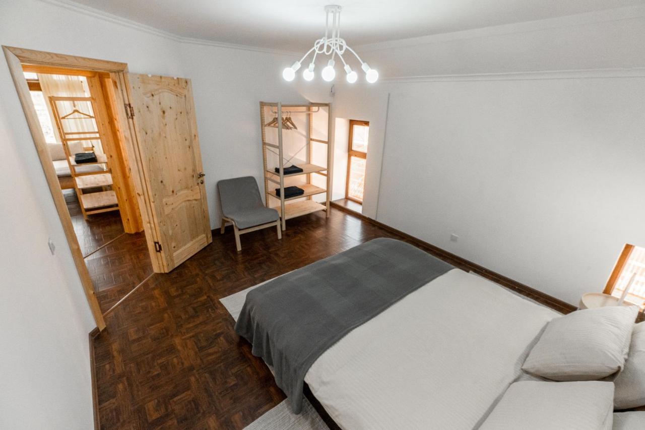 Хостел Modern Loft Lighthouse Каракол Екстер'єр фото